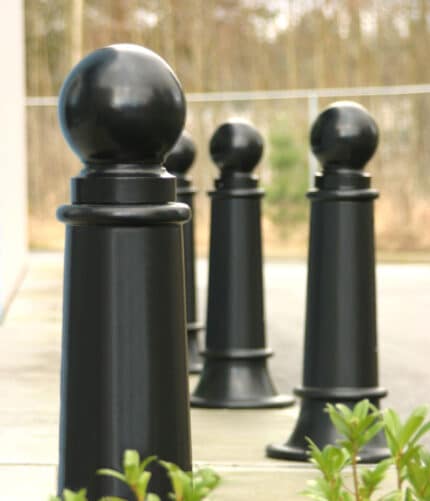 R-7561 decorative metal bollard